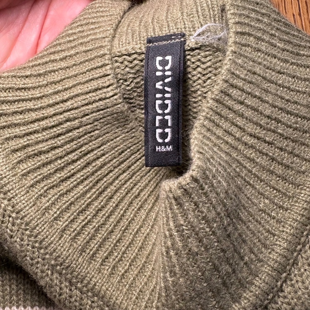 H&M Divided Striped Mock Neck Sweater Green Cream Cropped Knit Pullover Womens M - Picture 8 of 10